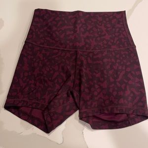 Lululemon shorts 4"